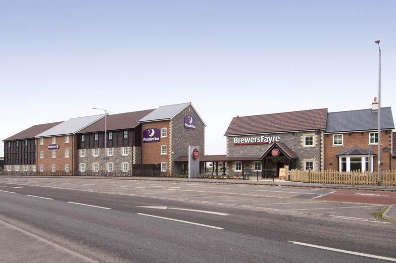 Premier Inn Glastonbury Exterior foto